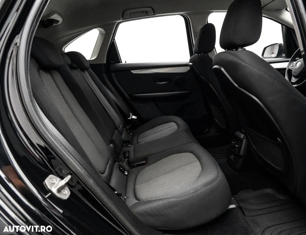 BMW Seria 2 216d Sport Line - 17