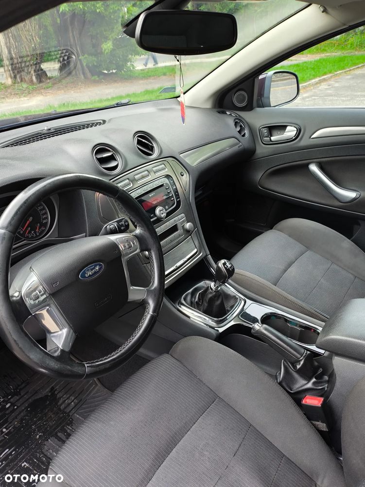 Ford Mondeo 2.0 TDCi Silver X - 13