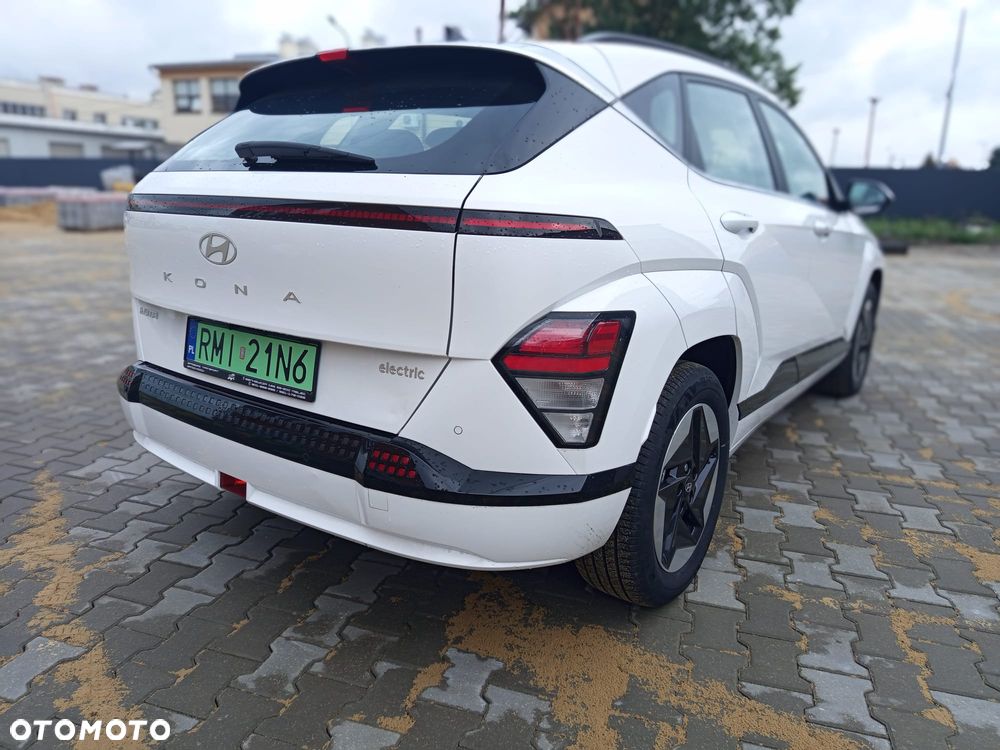 Hyundai Kona - 4
