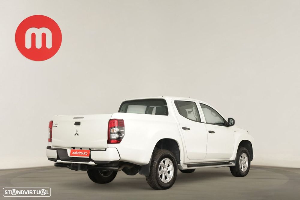 Mitsubishi L200 2.3 DI-D CD Invite 4WD - 4