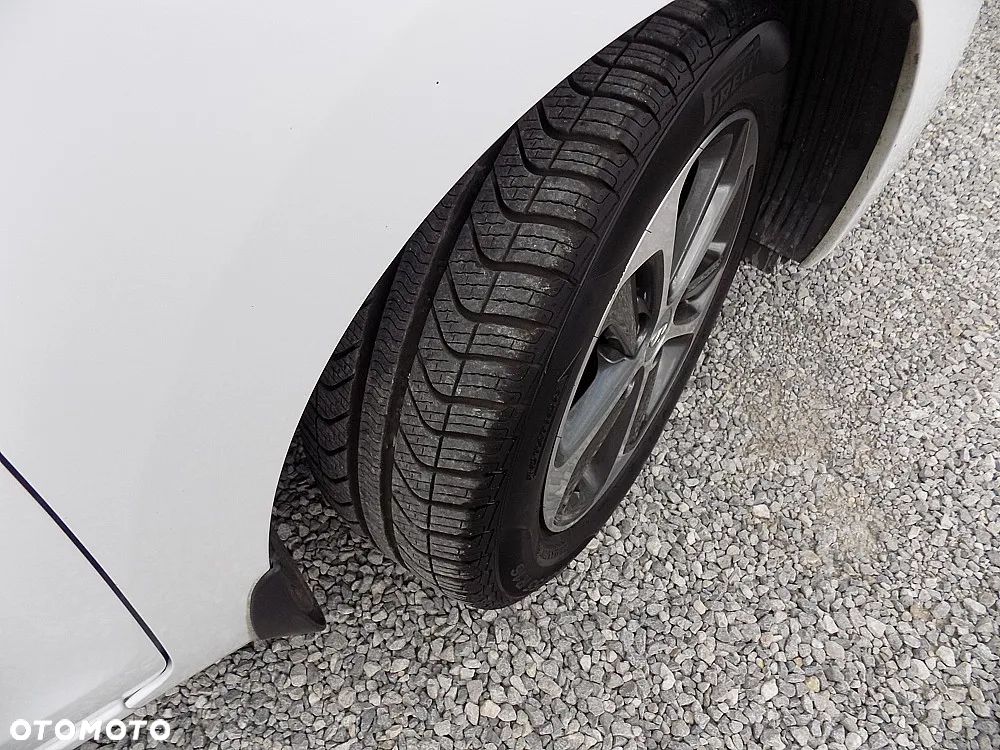 Hyundai i30 1.6 GDI BlueDrive Go DCT - 19