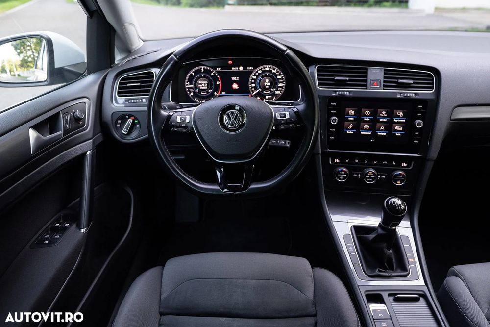 Volkswagen Golf 2.0 TDI Highline - 8