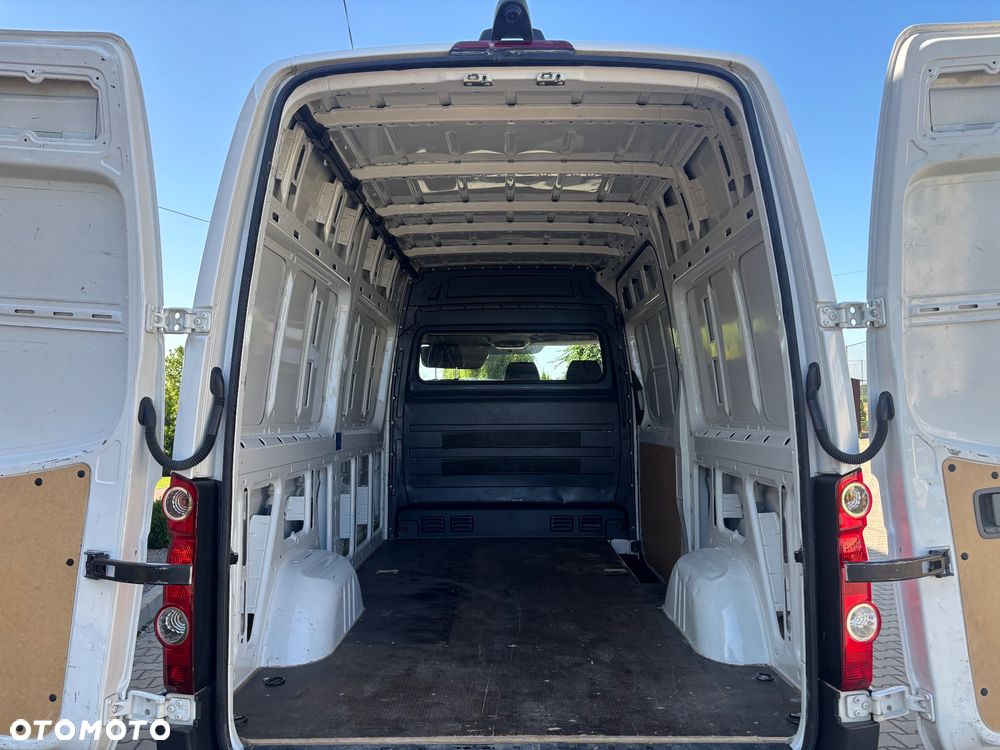 Volkswagen Crafter - 11