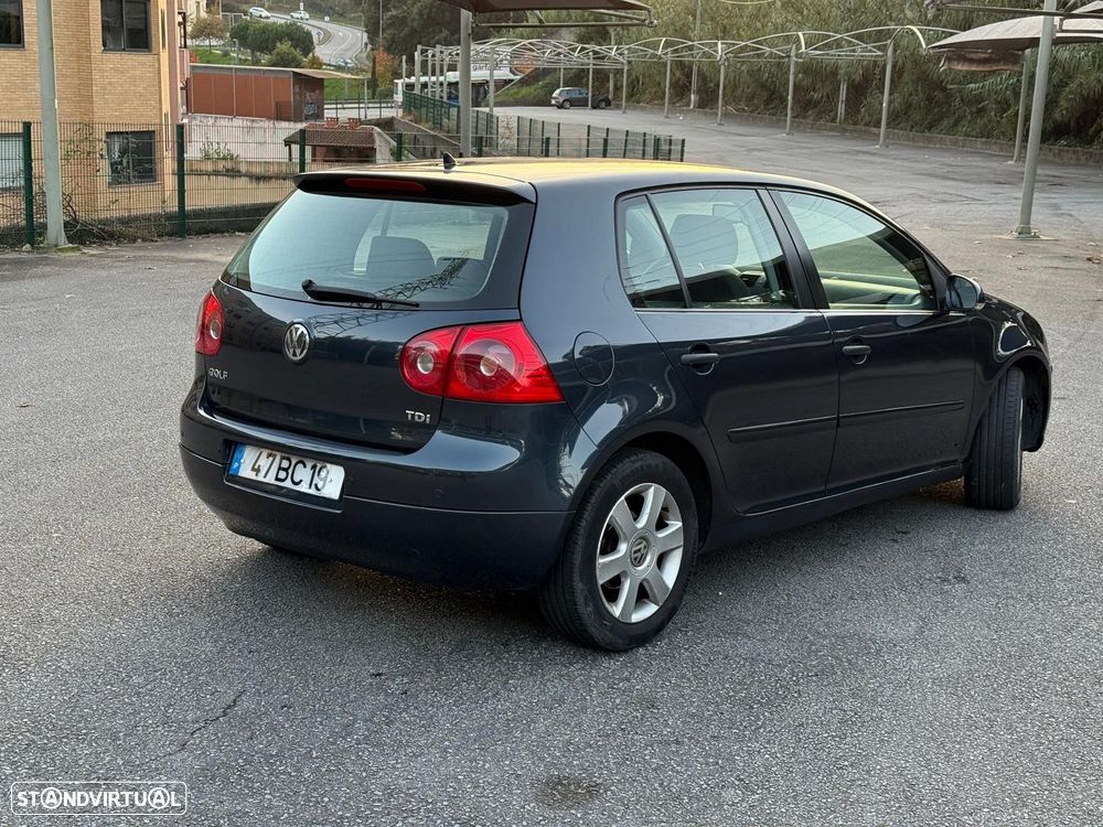 VW Golf 1.9 TDi Confortline DSG - 6