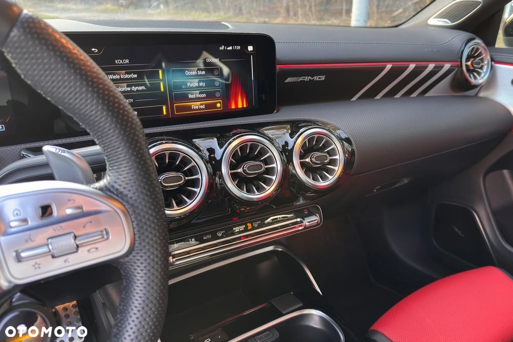 Mercedes-Benz CLA AMG 45 4-Matic 8G-DCT - 29