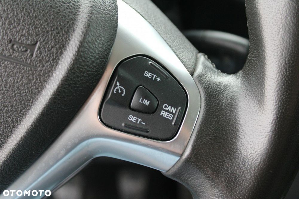 Ford Tourneo Courier - 22