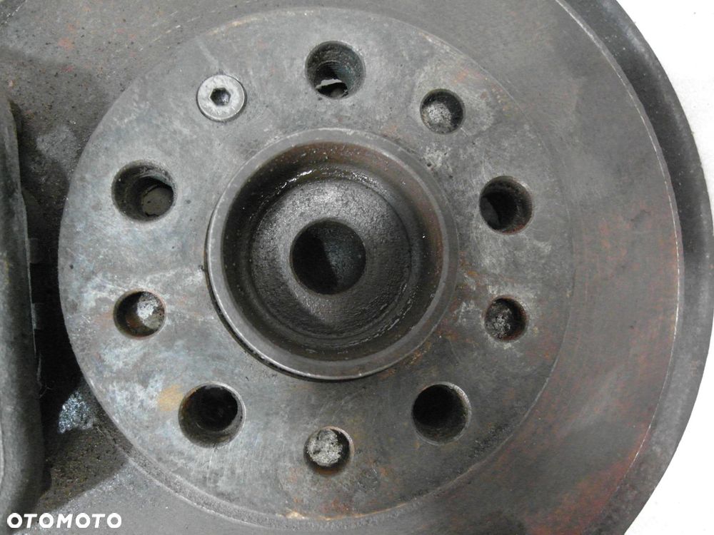 PIASTA TYLNA PRAWA ALFA ROMEO 159 1.9 JTDM - 9