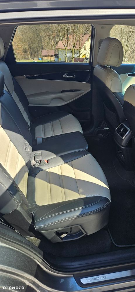 Kia Sorento 2.0 CRDI L - 6