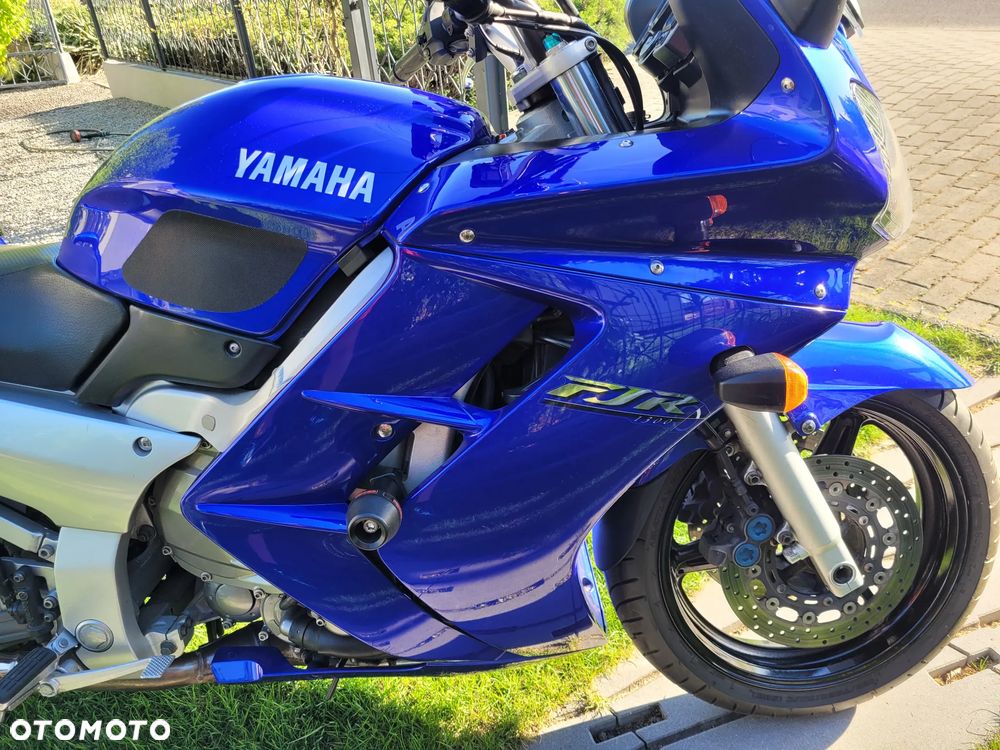 Yamaha FJR - 9