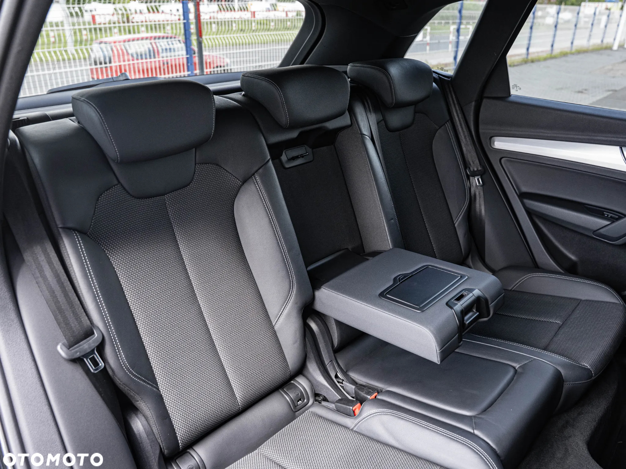 Audi Q5 50 TFSI e Quattro S tronic - 27