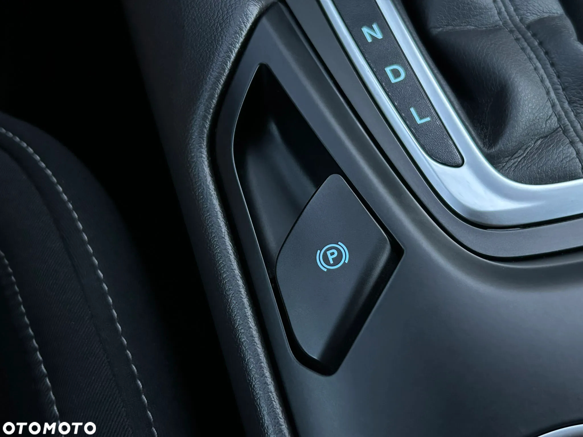 Ford Mondeo Turnier 2.0 Ti-VCT Hybrid Titanium - 21