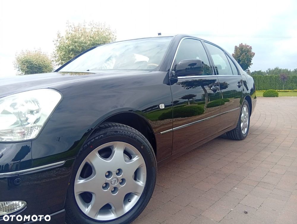 Lexus LS - 4