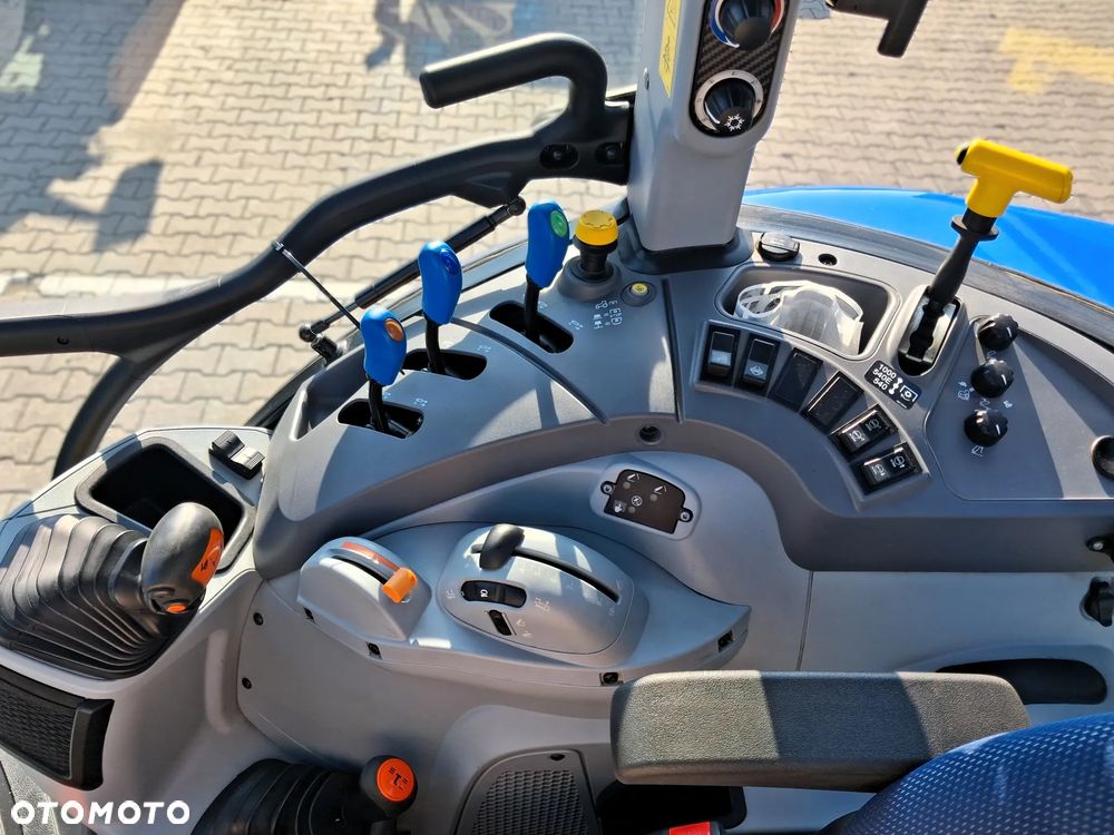 New Holland T5.110 Dual Command - 6