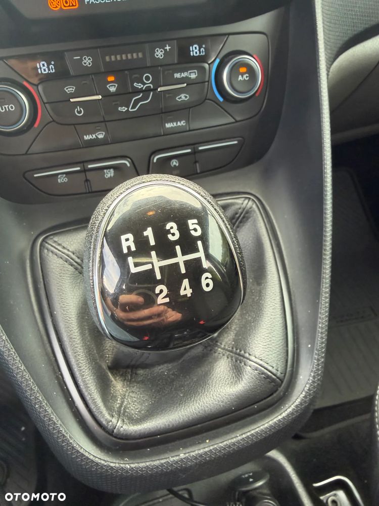 Ford transit Connect - 14