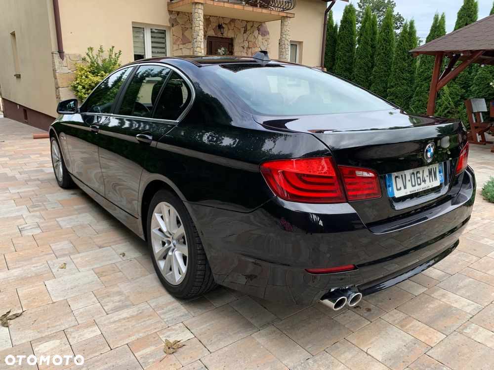 BMW Seria 5 525d - 11
