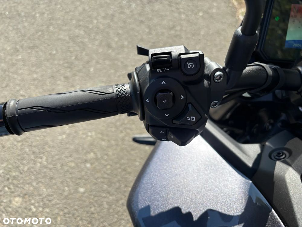 Yamaha MT - 9