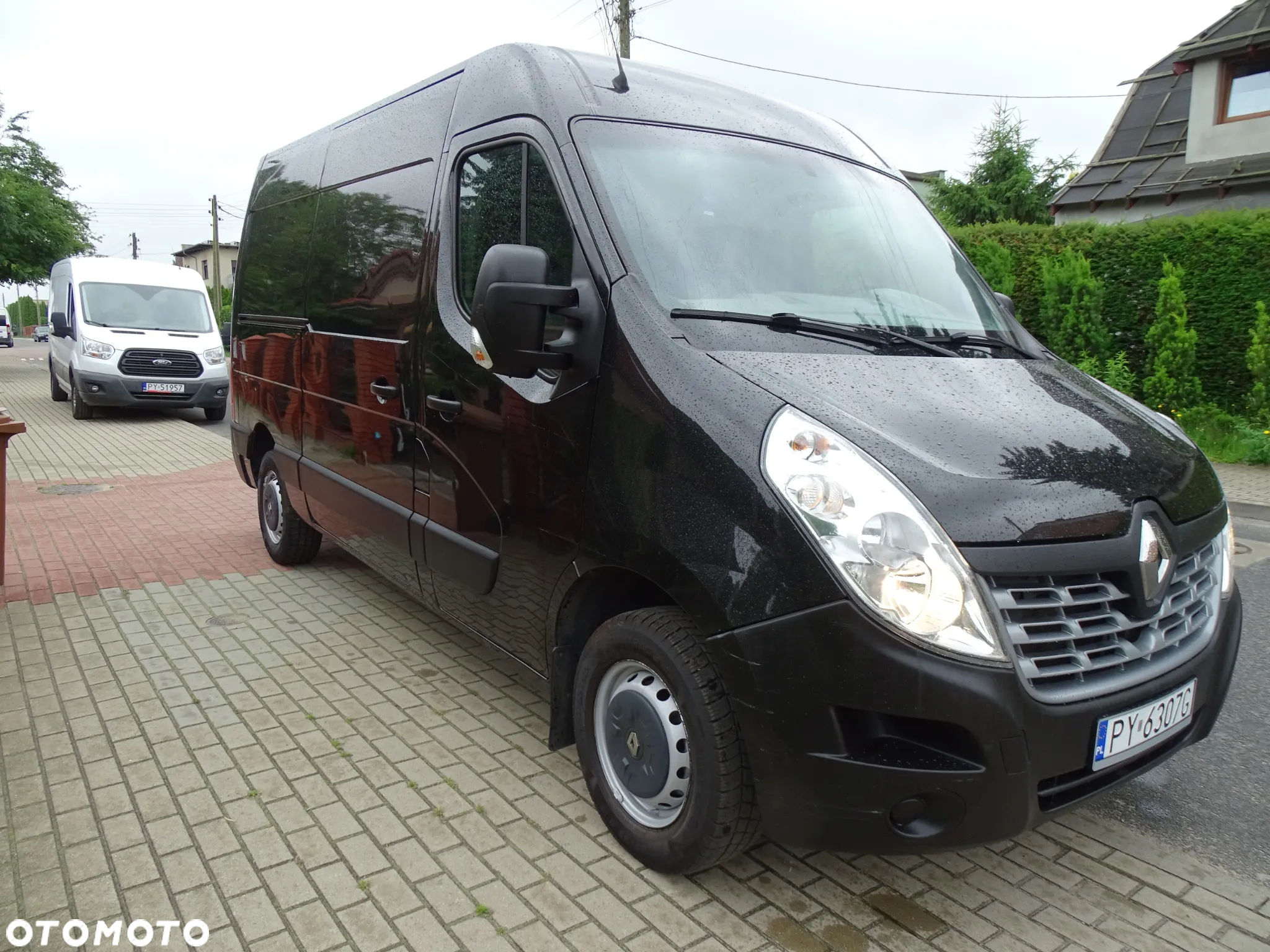 Renault MASTER 2,3 TDC ,L2 H2. KLIMATYZACJA, TEMPOMAT, HAK ,  zadbany ! - 2
