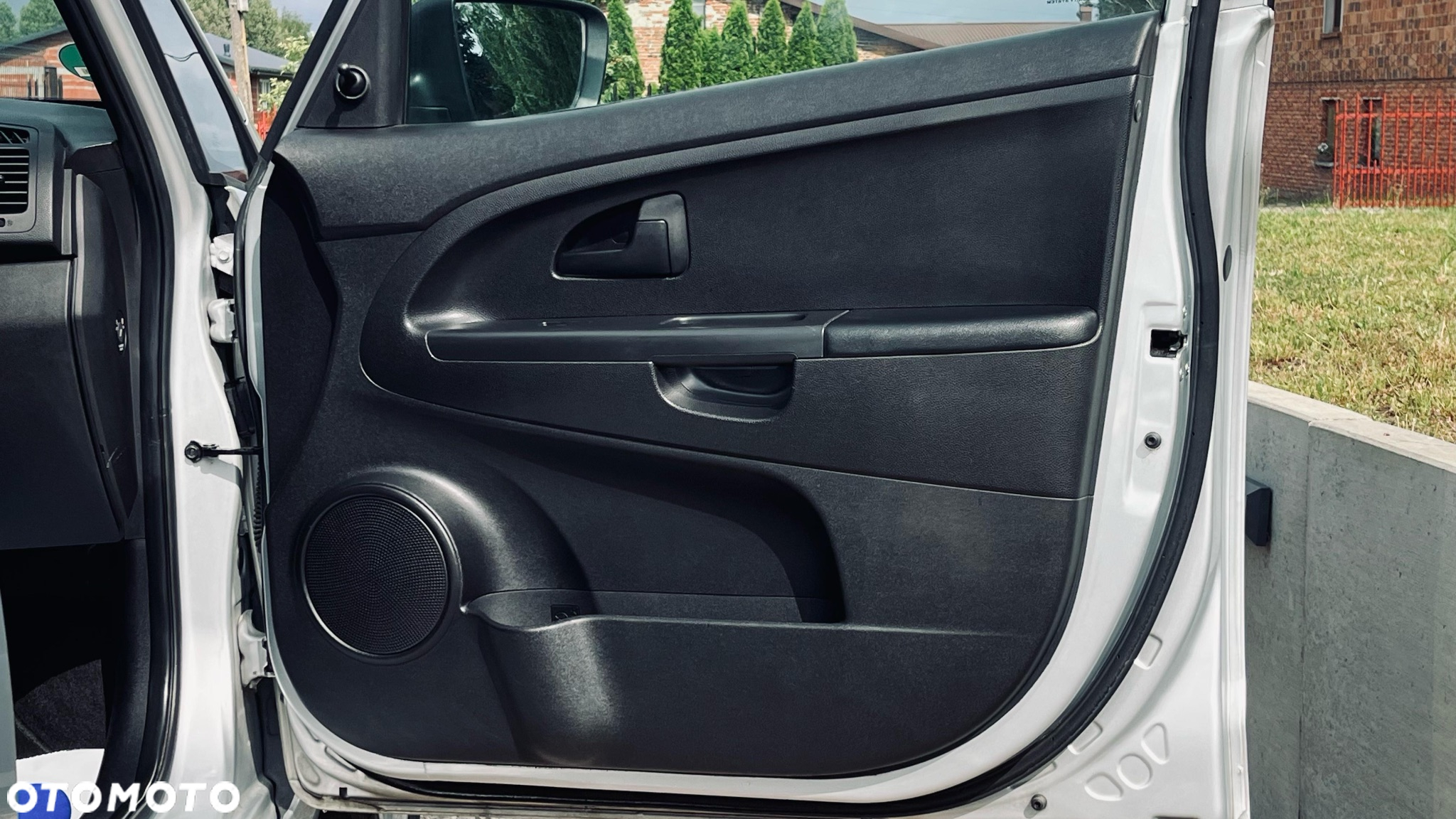 Kia Venga - 10