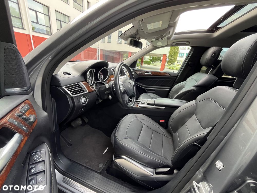 Mercedes-Benz GL 500 4Matic (BlueEFFICIENCY) 7G-TRONIC - 27