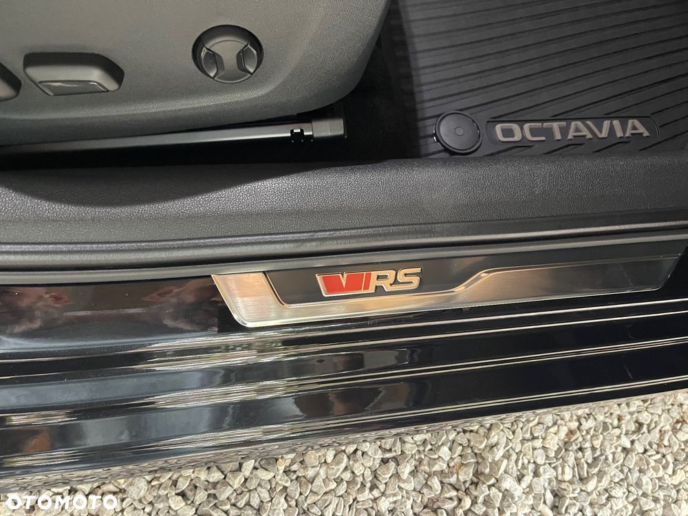 Skoda Octavia 2.0 TSI RS DSG - 36