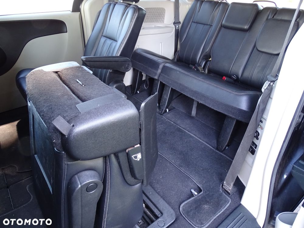 Chrysler Town & Country 3.6 Touring - 15