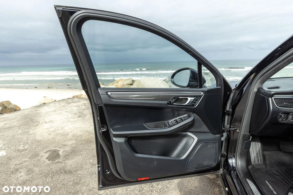 Porsche Macan - 16