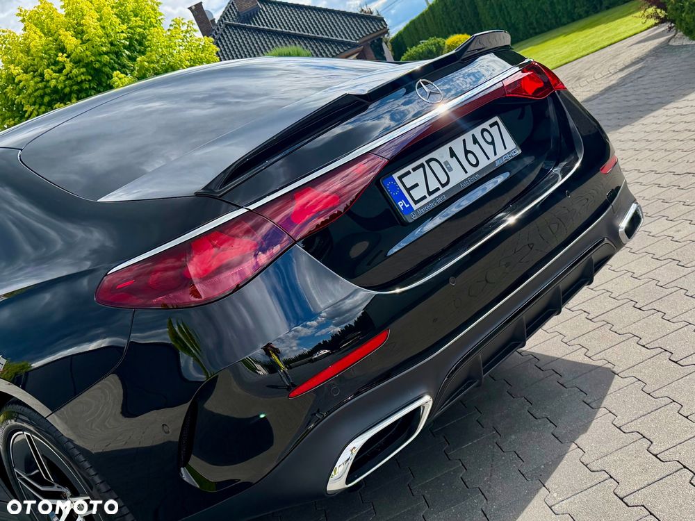 Mercedes-Benz Klasa E 220 d mHEV 4-Matic AMG 9G-Tronic - 38