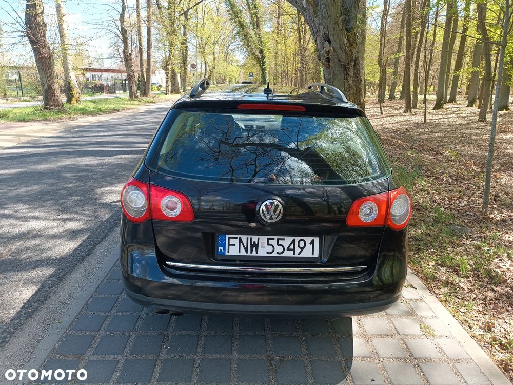 Volkswagen Passat Variant 2.0 TDI DPF Highline - 4