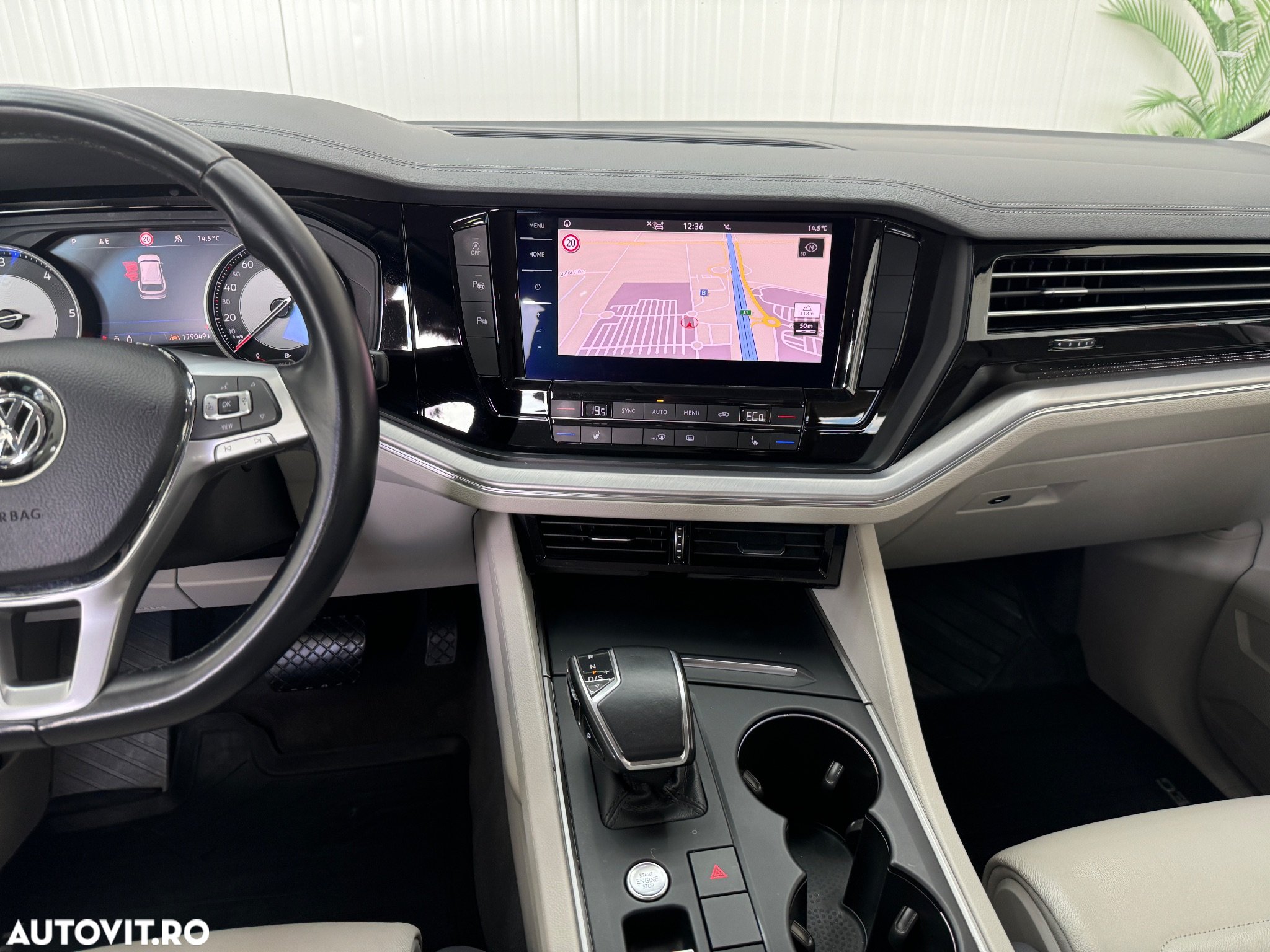 Volkswagen Touareg V6 TDI Elegance - 12