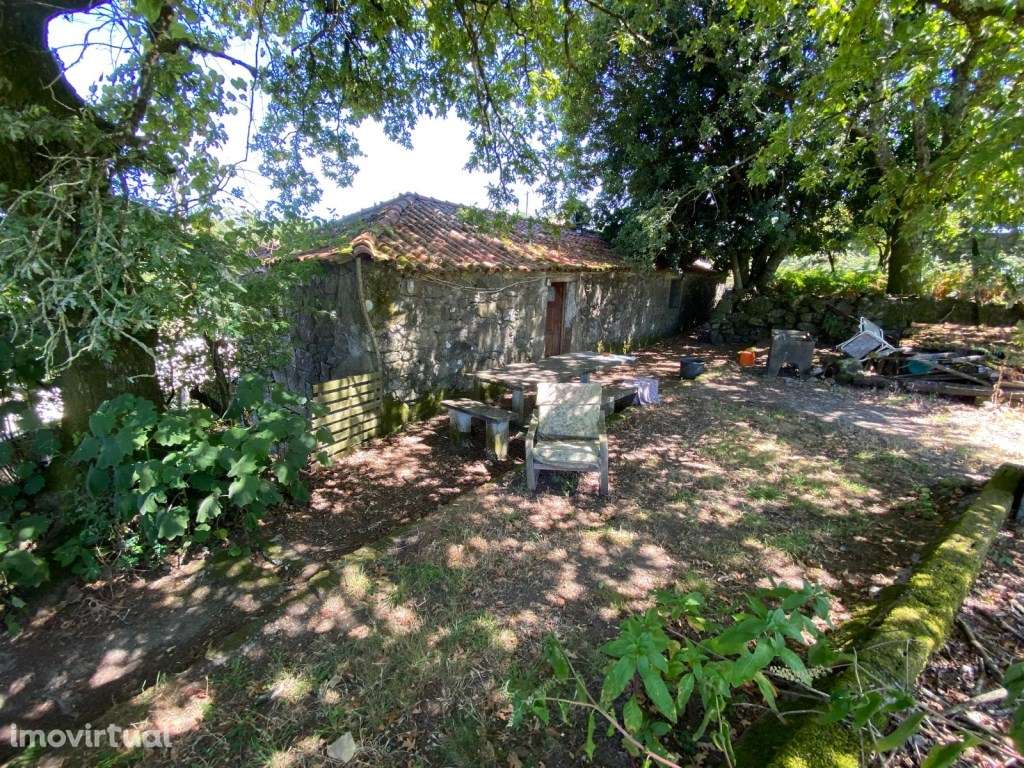 Casa Antiga para restauro - Grande imagem: 2/22