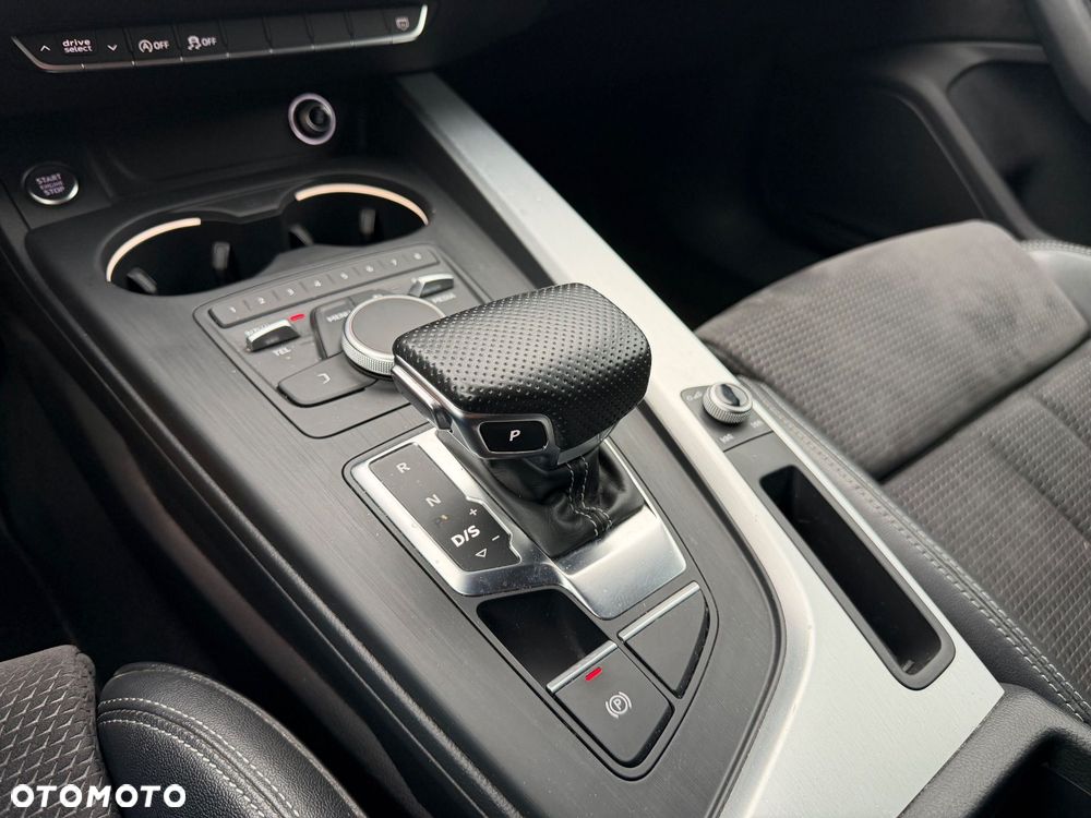 Audi A4 Avant 2.0 TDI ultra S tronic sport - 22