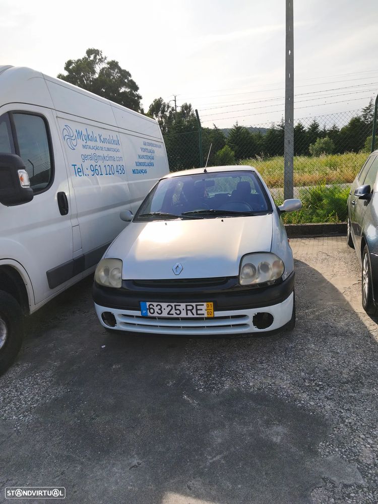 Renault Clio 1.4 16V Dynamique - 1