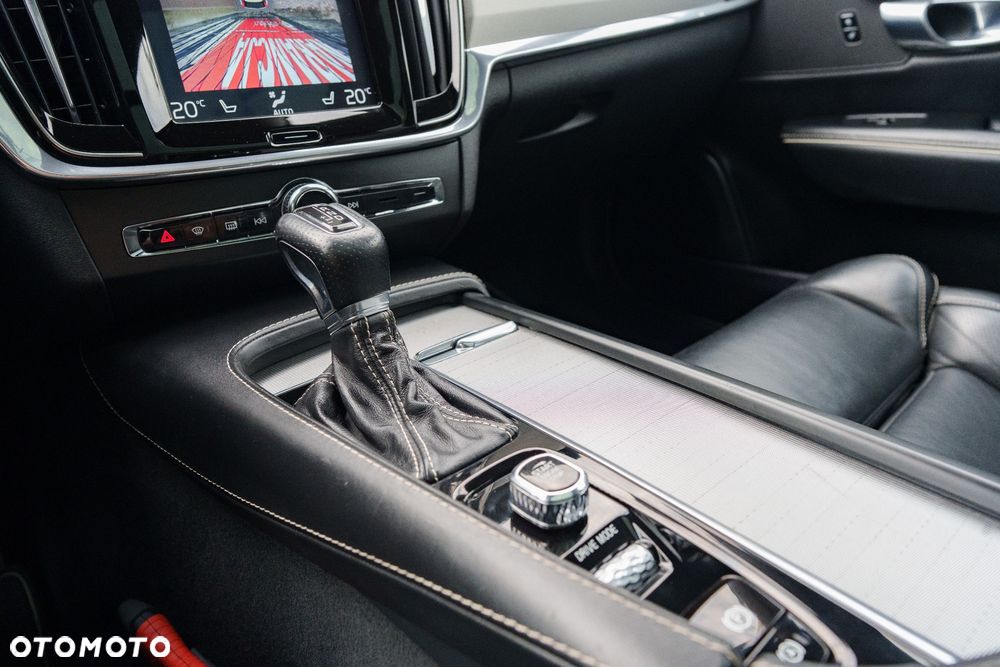 Volvo V90 D4 Geartronic R Design - 18