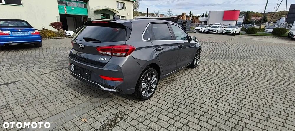Hyundai i30 1.5 T-GDI 48V-Hybrid DCT Advantage - 5
