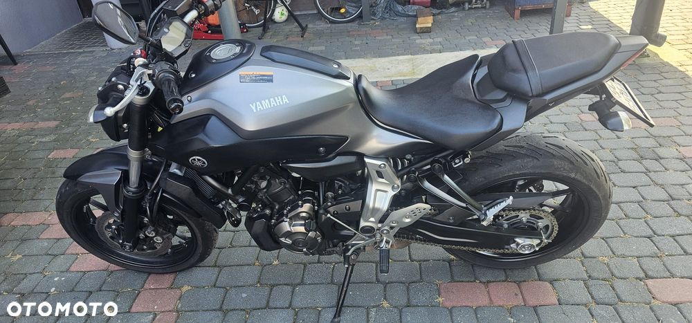 Yamaha MT - 5