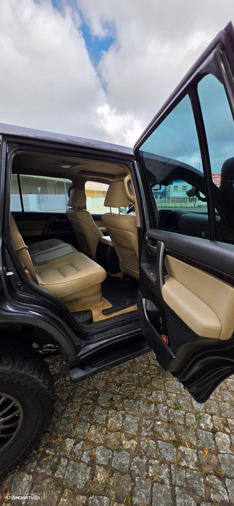 Toyota Land Cruiser 4.5 D-4D V8 - 5