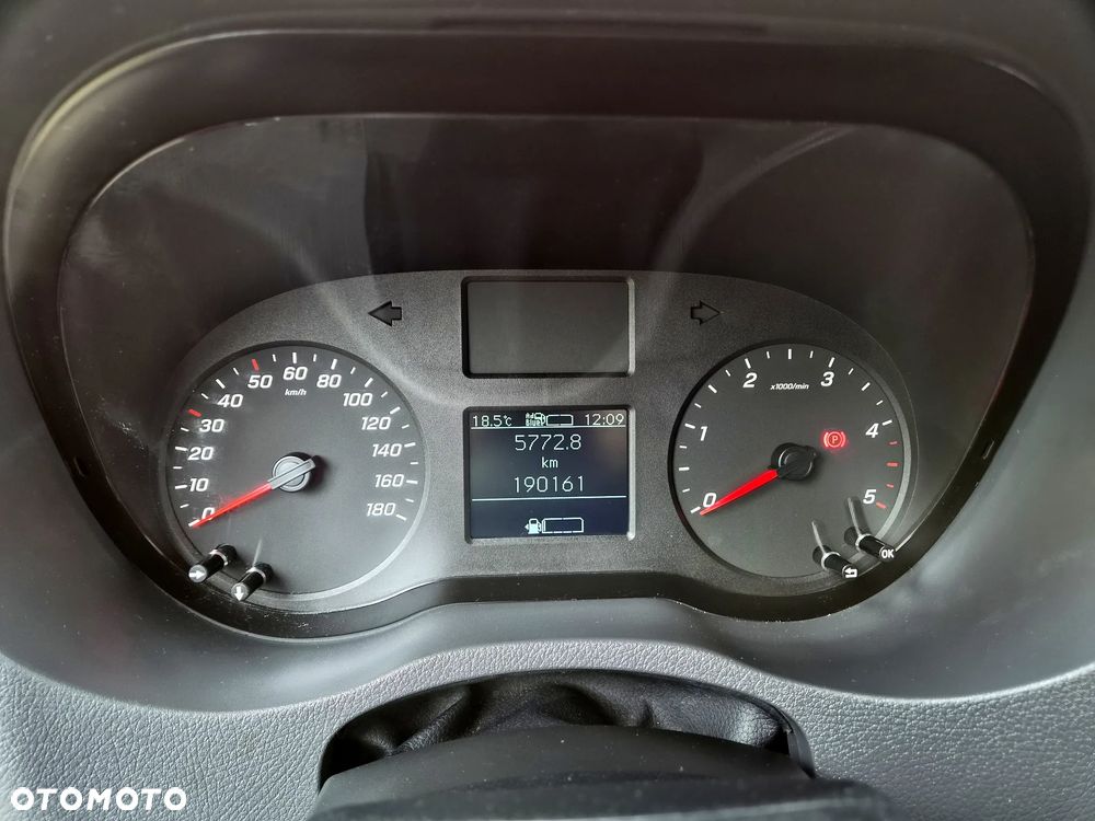 Mercedes-Benz Sprinter - 31