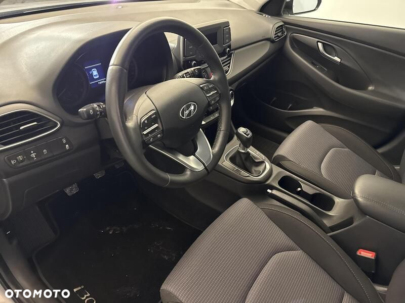 Hyundai i30 1.5 DPI Modern - 10