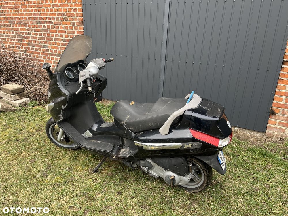 Piaggio Xevo 125 x-evo na części czasza Błotnik linka silnik gaźnik - 4