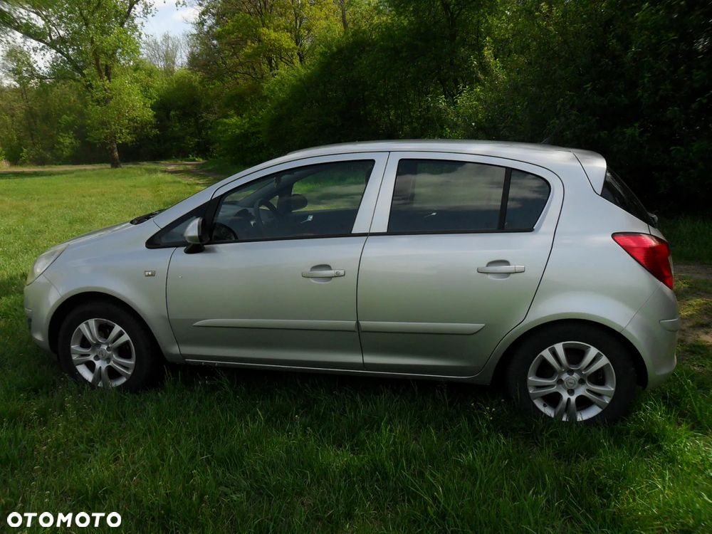 Opel Corsa 1.3 CDTI - 11