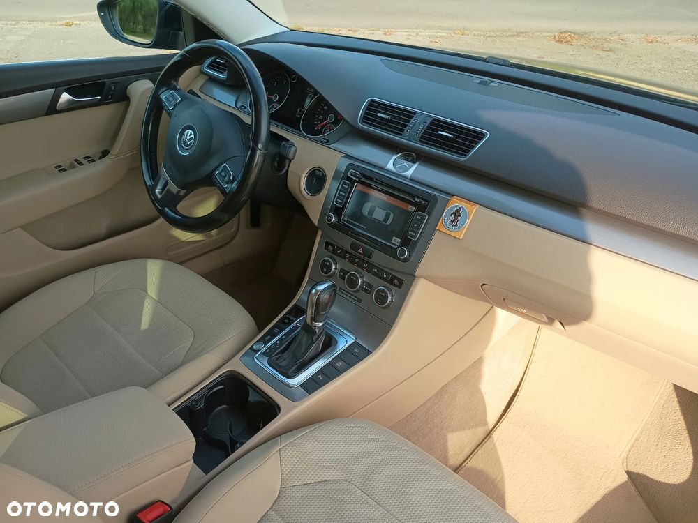 Volkswagen Passat 2.0 TDI Comfortline DSG - 15