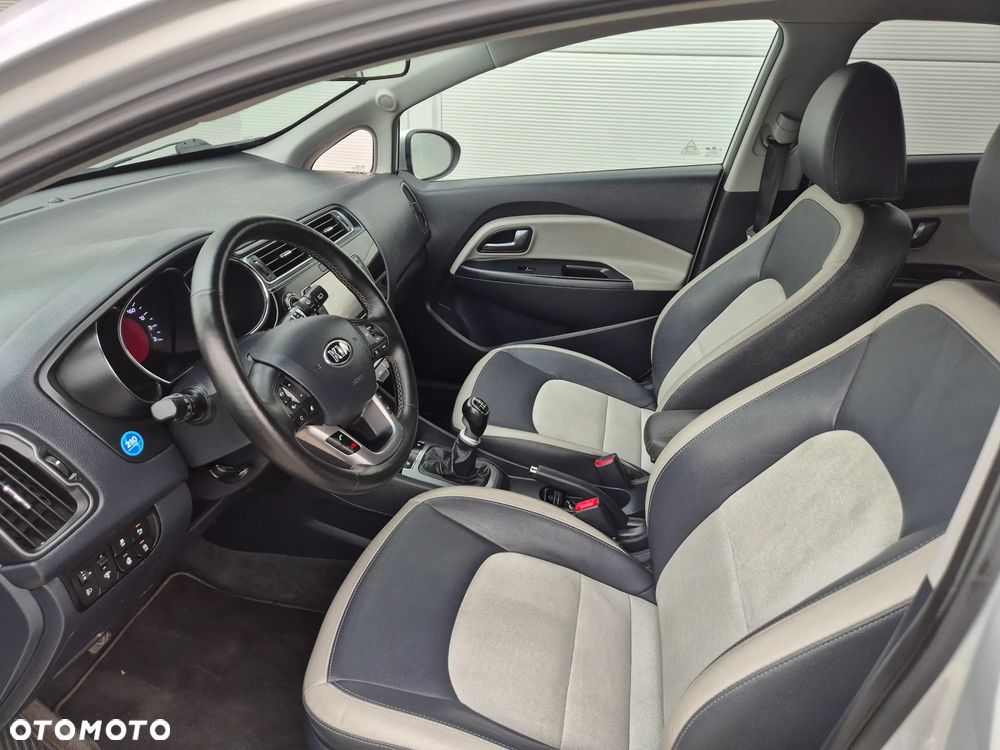 Kia Rio - 17