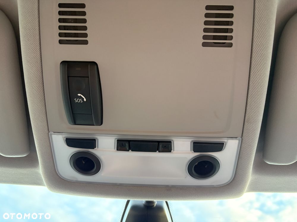 BMW Seria 3 320d Efficient Dynamics - 28