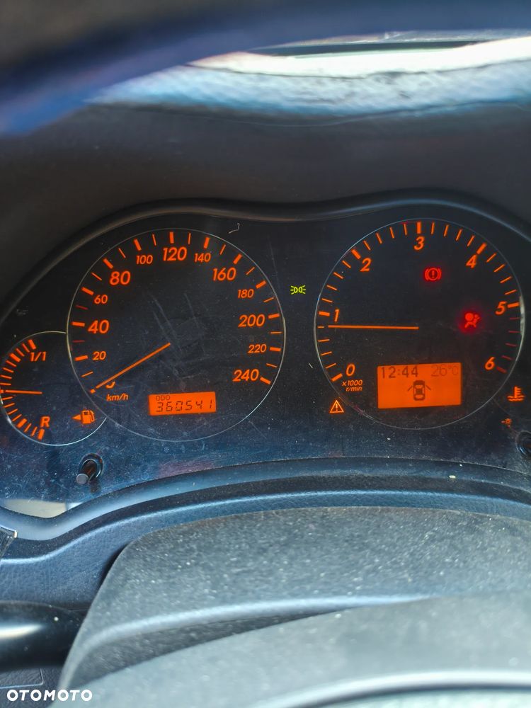 Toyota Avensis 2.0 D-4D Luna - 8