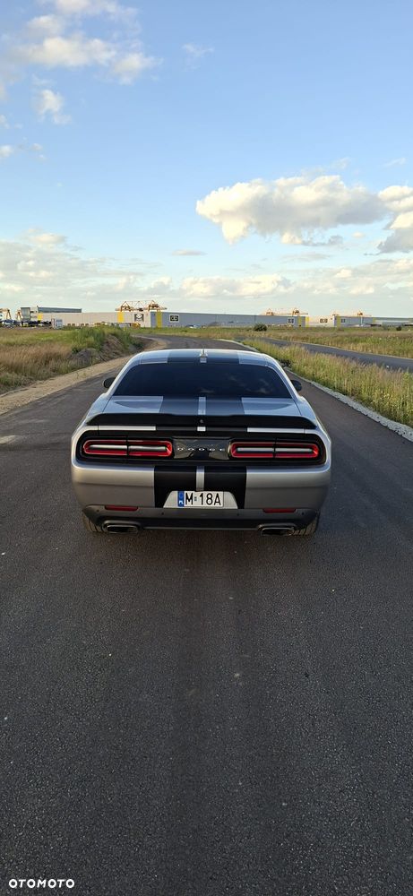 Dodge Challenger 5.7 R/T - 19