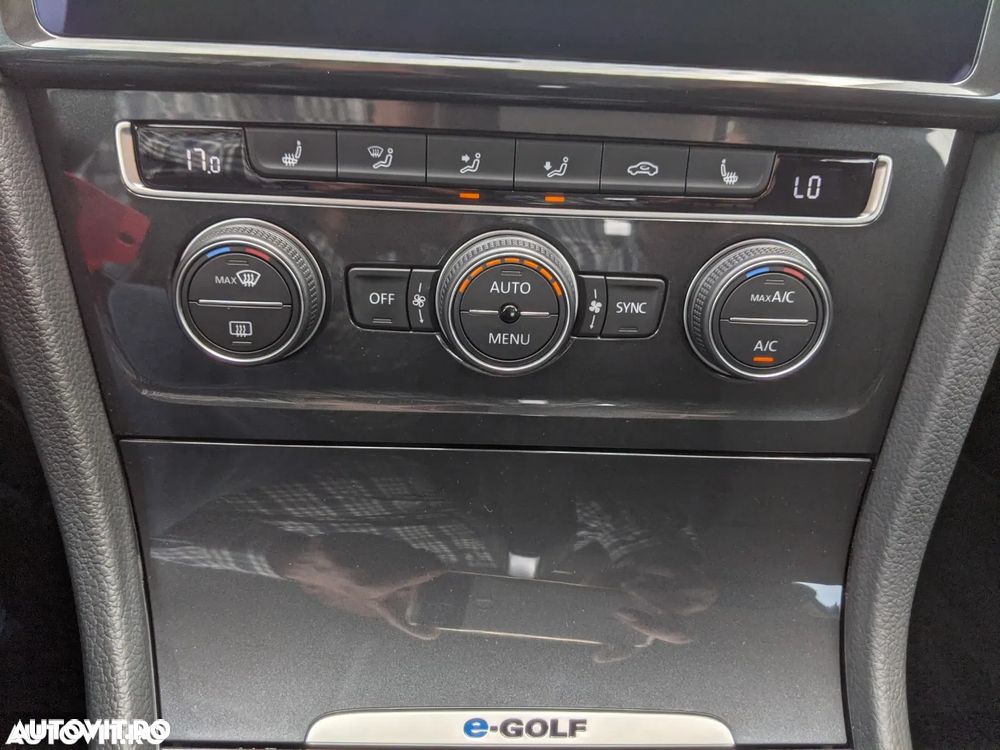 Volkswagen e-Golf - 17