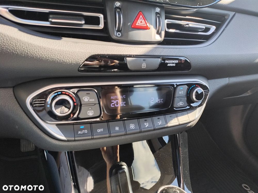 Hyundai i30 1.6 T-GDI Smart DCT - 21