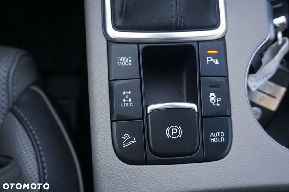 Kia Sportage 2,0 CRDI AWD Platinum - 8