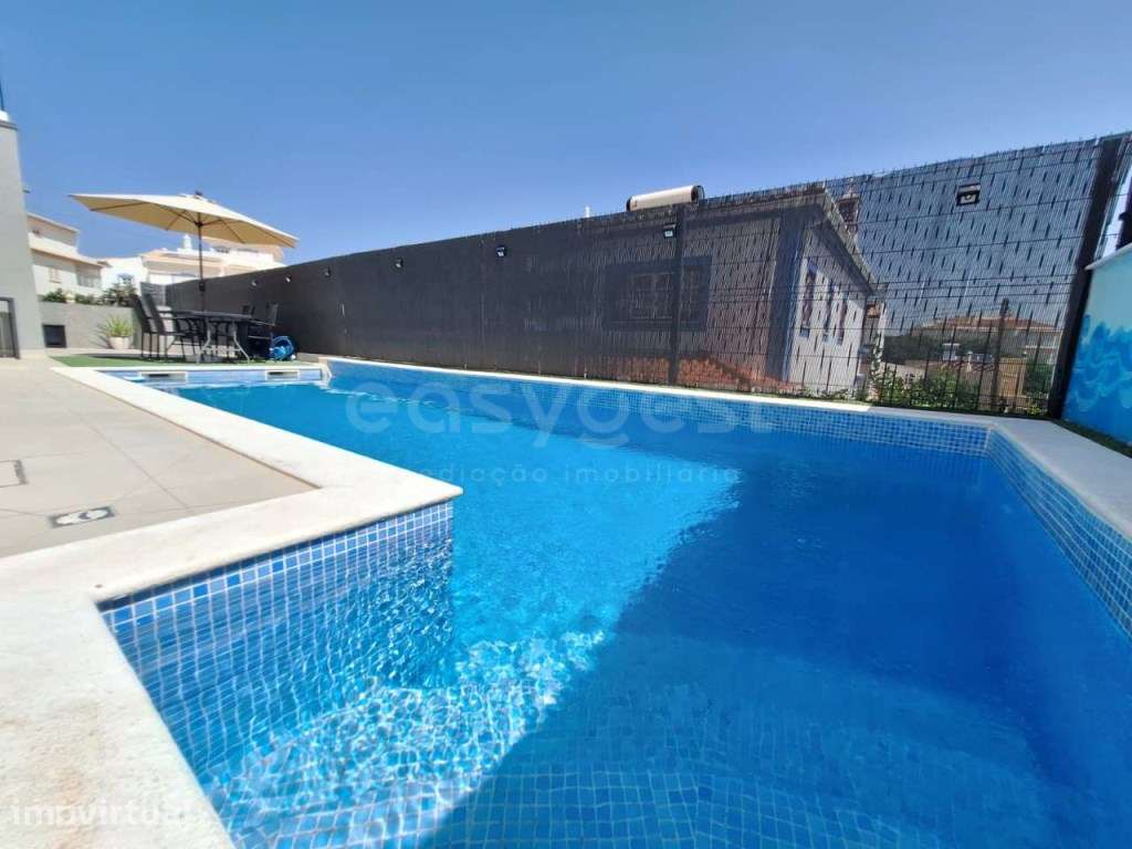 Moradia nova com 3 quartos, piscina e garagem com 100 m2 - Grande imagem: 3/51