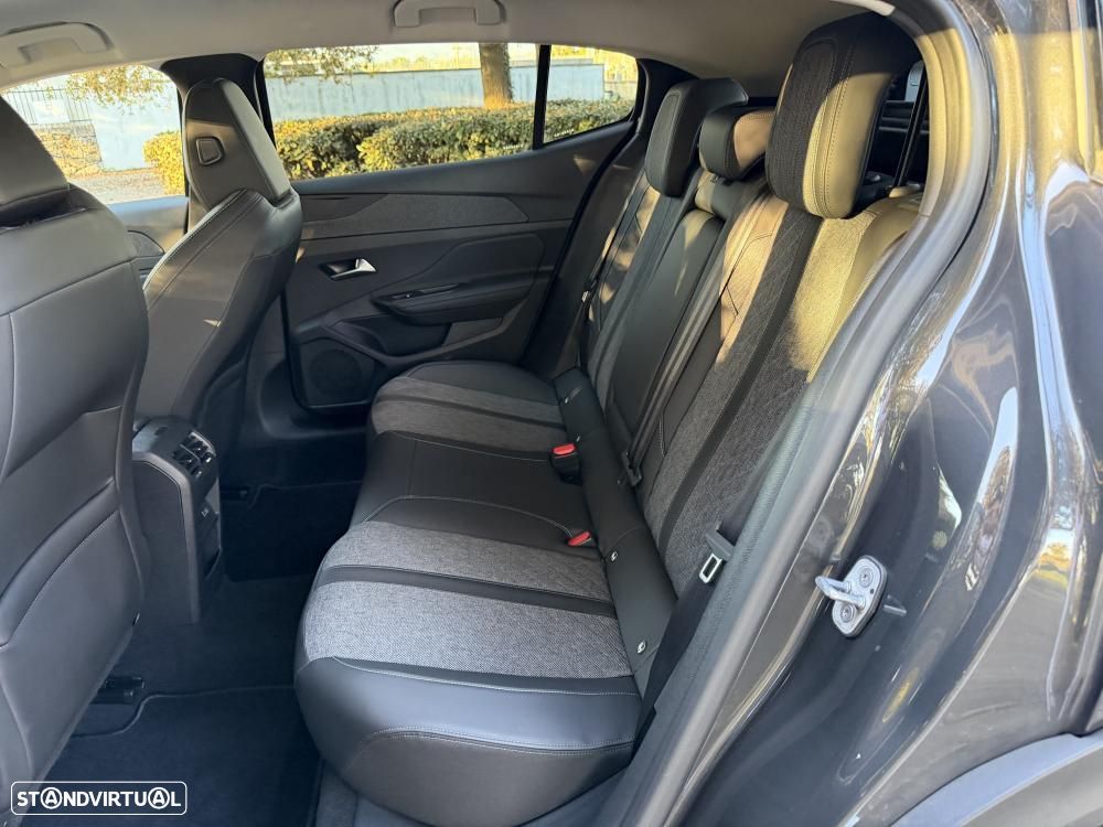 Peugeot 408 1.6 Hybrid GT e-EAT8 - 25